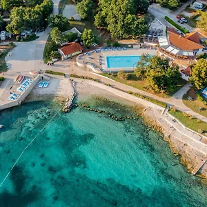 3* База отдыха Solaris